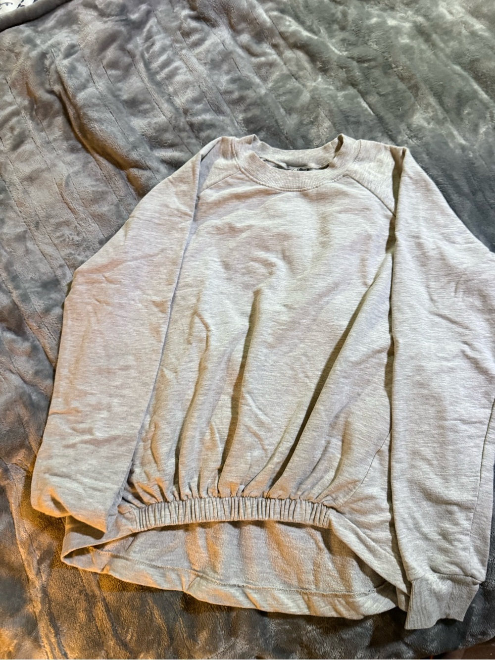 Zella Light Gray Crewneck Pullover Sweatshirt